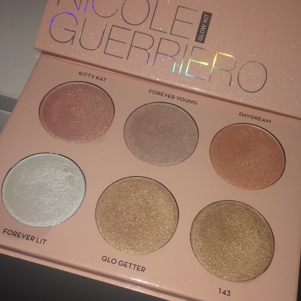 Anastasia Beverly Hills Nicole Guerriero Glow Kit